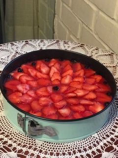 Una foto de Pastel de queso y fresa