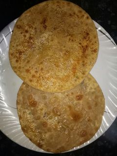 शाही मीठा पराठा (Shahi meetha paratha recipe in hindi) रेसिपी मुख्य फोटो