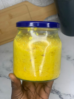 A picture of Ginger garlic paste.