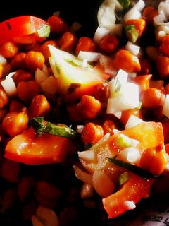 चना सलाद (Chana salad recipe in Hindi) रेसिपी मुख्य फोटो