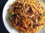 A picture of shimeji meat pasta