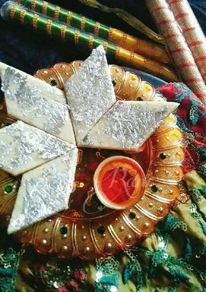 A picture of Kaju Katli.