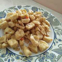 Tahu krenyes cengek রেসিপির প্রধান ছবি