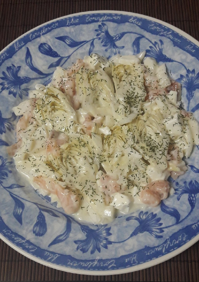 Una foto de Ensalada de alcachofas y salmón