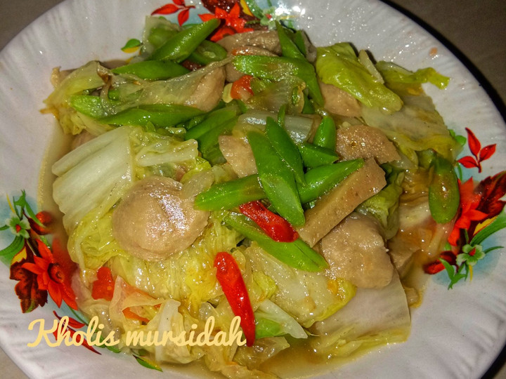 Resep Tumis sawi putih buncis bakso yang Bisa Manjain Lidah