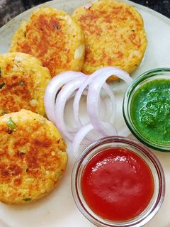 A picture of Khichdi kebab.