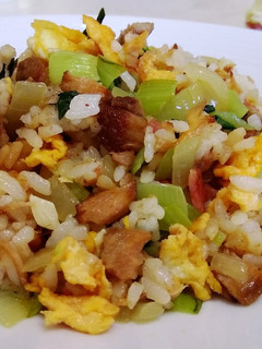 青江菜培根蛋炒飯 的食譜成品照片