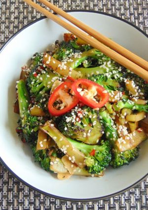 A picture of Scorched Broccoli with Garlic & Chilli.