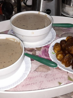 صورة لوصفة حساء بدقيق الشعير والزرارع