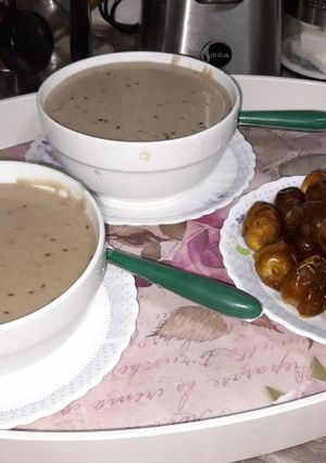 صورة لوصفة حساء بدقيق الشعير والزرارع