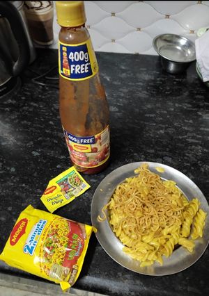 मैगी (maggi recipe in hindi) रेसिपी मुख्य फोटो