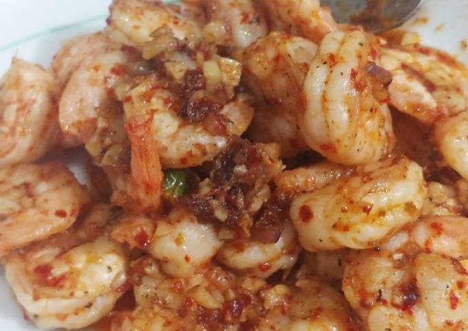 Resep Spicy Garlic Butter Prawn Oleh Humaira Aulia - Cookpad