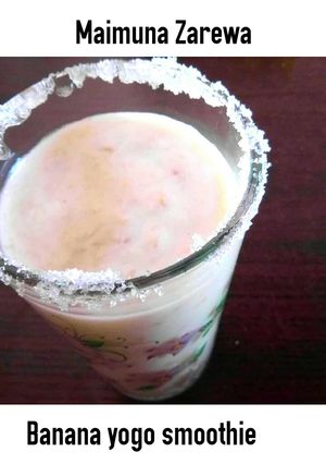 A picture of Banana yogo smoothie.
