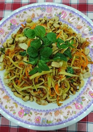 Hình của món Gỏi xoài khô gà.