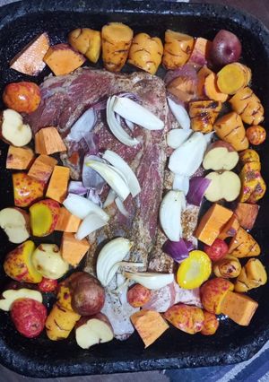Una foto de Colita de Cuadril al Horno con Papines Andinos!!!