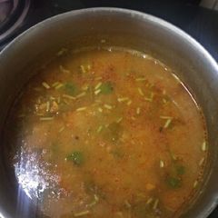 A picture of Idli Sambhar.