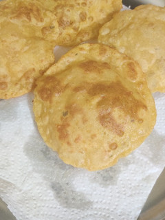 சீஸ் இத்தாலியன் பூரி (Cheese italian poori Recipe in Tamil) செய்முறை முக்கிய புகைப்படம்