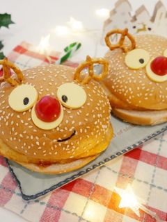簡單做「馴鹿漢堡」可愛的紅鼻子!! 的食譜成品照片