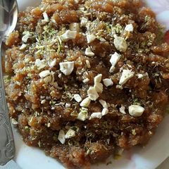 A picture of Moong daal halwa.