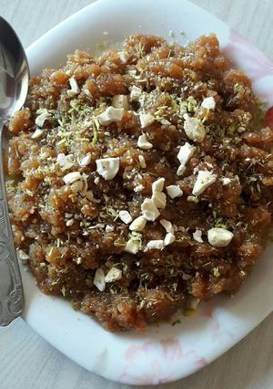 A picture of Moong daal halwa.