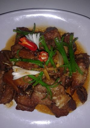 Hình của món Sườn Non Kho Rim.