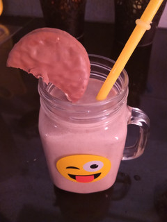 A picture of Banana and Biscuit Milkshake.