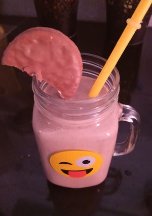 A picture of Banana and Biscuit Milkshake.