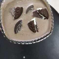 Oreo milk shake A picture of Oreo milk shake.
