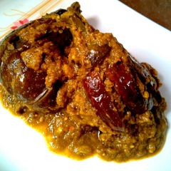 A picture of Baghare Baingan/Tempered Eggplants with creamy gravy for lunch :).