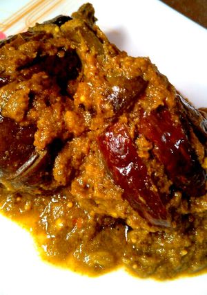 A picture of Baghare Baingan/Tempered Eggplants with creamy gravy for lunch :).