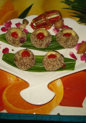 A picture of Sugar Free figs-dates healthy laddoo.