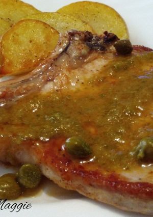 Foto principal de Chuleta de cerdo con salsa de alcaparras