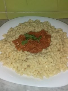صورة لوصفة ماقارونة بصوص طماطم