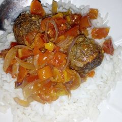 A picture of White rice &stew.