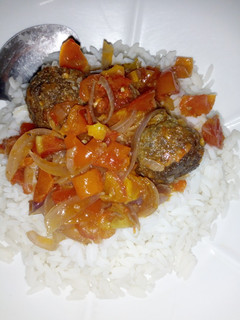 A picture of White rice &stew.
