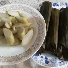 Lontong রেসিপির প্রধান ছবি