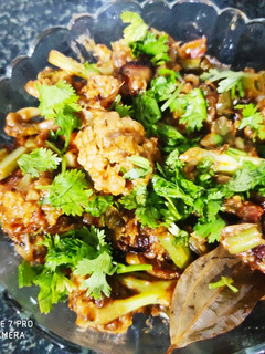 A picture of Spicy mix veg flavoured with coffee vinegar sauce.