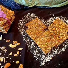 A picture of Mix dry nuts and Sesame seeds chikki.