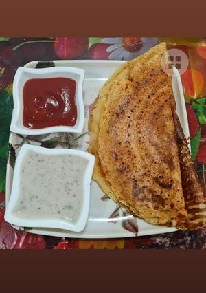 લસણીયા રવા ઢોસા (Lasaniya Rava Dosa Recipe In Gujarati) રેસીપી મુખ્ય ફોટો
