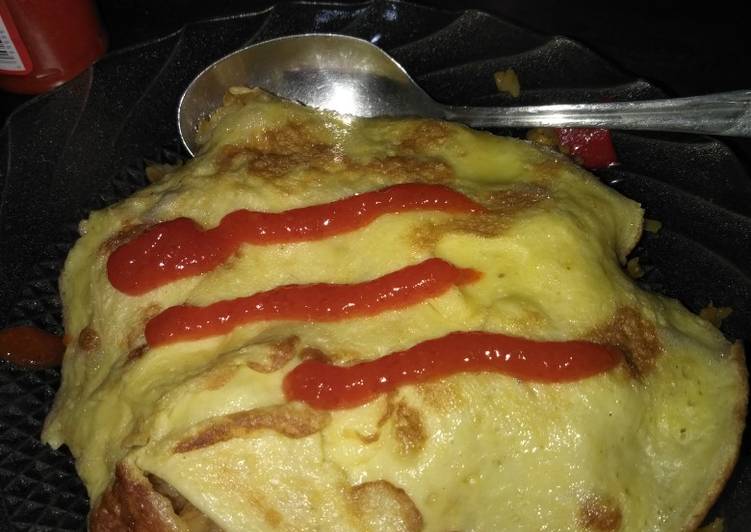 Nasi Goreng omelet