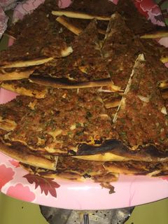 صورة لوصفة لحم بالعجين