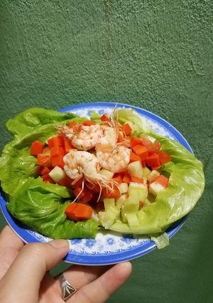 Hình của món Salad tôm rau củ.
