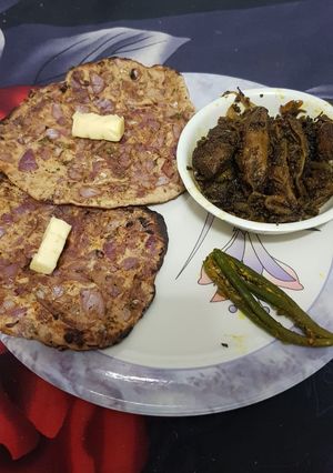 A picture of Bharva karele with tandoori paratha.