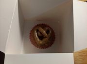 Una foto de cupcakes con levadura