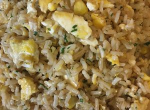 Una foto de “Casi” arroz chaufa casero 😜