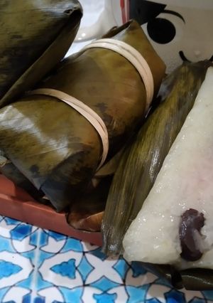 A picture of Khao Tom Mud (Thai Sticky Rice Banana Parcels).