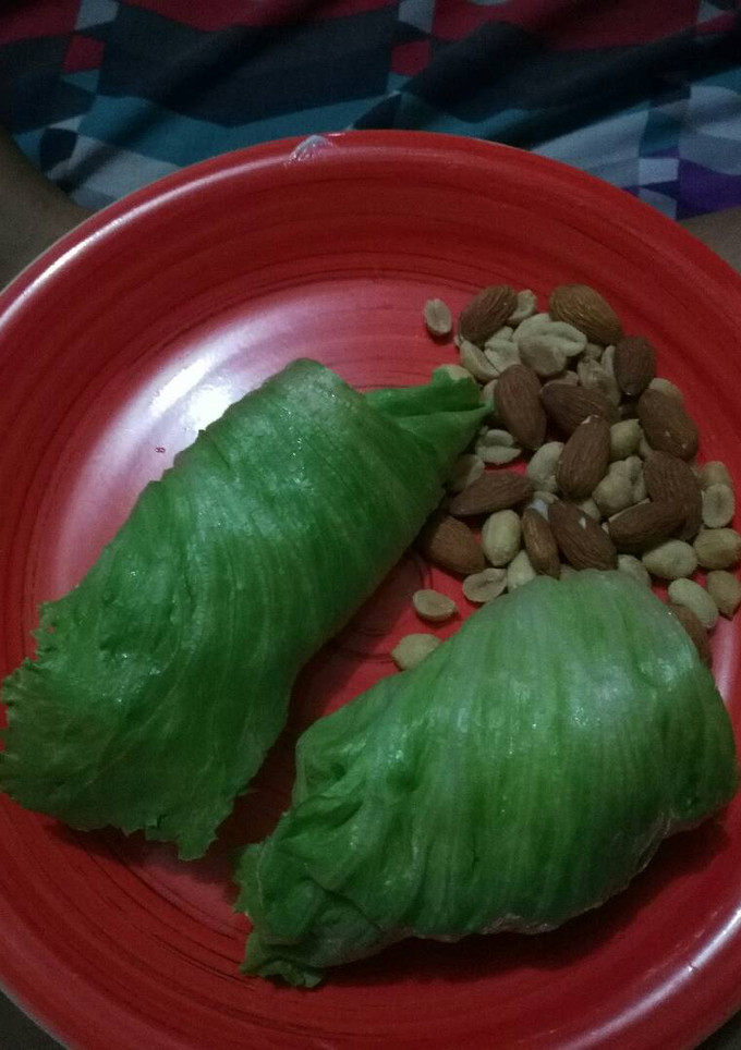 Una foto de Cetogénica: rollos de lechuga / jamón ahumado y queso americano