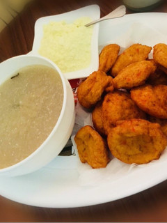 A picture of Tapioca+beans cake.
