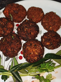 வெஜிடபிள் கட்லட் (Vegetable cutlet recipe in tamil) செய்முறை முக்கிய புகைப்படம்