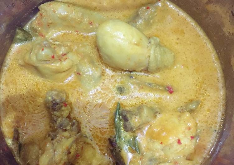 Gulai kare ayam